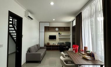 Disewakan Rumah 3 Lt Osaka Residence Pik Furnish Uk 8x10 Bagus