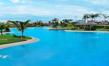 Departamento en Urbanización, Punta Blanca, playa privada