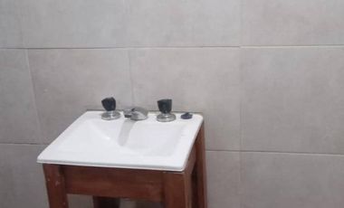 SE ALQUILA CASA ALPINA DE 1 DORMITORIO A 400 MTS DE RUTA 38 EN SANTA MARIA REF 2154