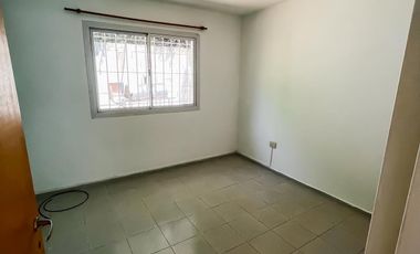 Casa en Venta en Rio Ceballos - Excelente Ubicacion con 2 Dormitorios y Cochera