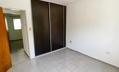 Casa en Venta en Rio Ceballos - Excelente Ubicacion con 2 Dormitorios y Cochera