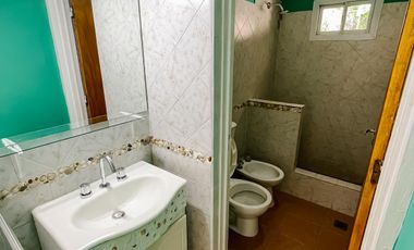 Casa en Venta en Rio Ceballos - Excelente Ubicacion con 2 Dormitorios y Cochera