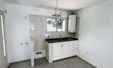 Casa en Venta en Rio Ceballos - Excelente Ubicacion con 2 Dormitorios y Cochera