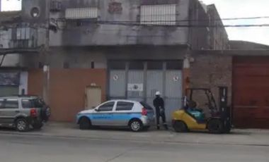 Galpón en  Loma hermosa en Venta . OPORTUNIDAD !