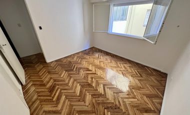 Mb depto de 3 amb, muy luminoso al lateral - Exc estado - Mb