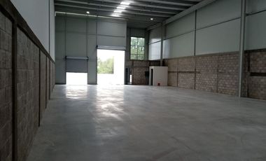 EN VENTA NAVE INDUSTRIAL de 484.12mts2