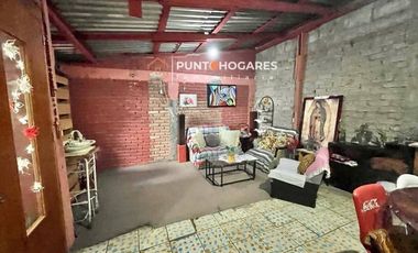 CASA EN COLONIA LOMA COLORADA