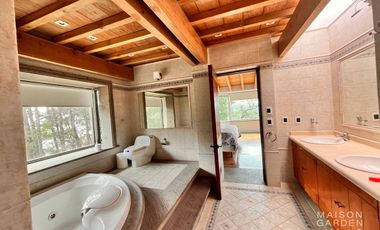 Casa en Venta en Club de Golf Valle Escondido