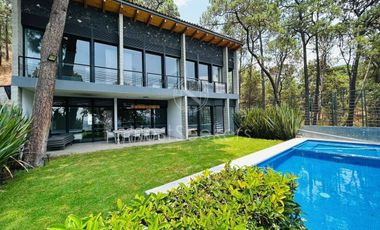 ESPECTACULAR CASA EN RENTA EN VALLE DE BRAVO CON VISTA AL LAGO