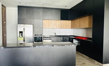 ESPECTACULAR CASA EN RENTA EN VALLE DE BRAVO CON VISTA AL LAGO