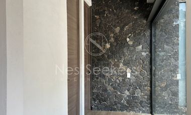 ESPECTACULAR CASA EN RENTA EN VALLE DE BRAVO CON VISTA AL LAGO
