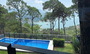 ESPECTACULAR CASA EN RENTA EN VALLE DE BRAVO CON VISTA AL LAGO