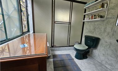 VENTA ESPECTACULAR CASA LOTE UBICADA  A 10 MINUTOS DE LA VEGA C/MARCA