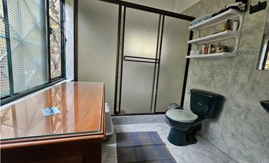 VENTA ESPECTACULAR CASA LOTE UBICADA  A 10 MINUTOS DE LA VEGA C/MARCA