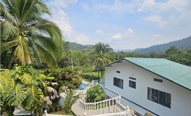 VENTA ESPECTACULAR CASA LOTE UBICADA  A 10 MINUTOS DE LA VEGA C/MARCA