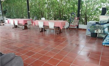 VENTA EXCELENTE CASA TURSTICA EN RICAURTE CUNDINAMARCA