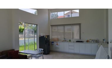VENTA LINDA CASA EN EL MEJOR CONDOMINIO DE CHINAUTA CUNDINAMARCA