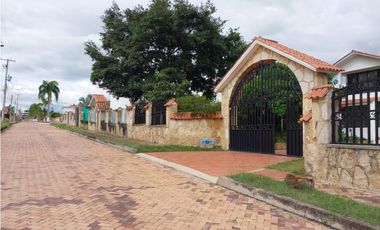 VENTA LINDISIMA CASA CAMPESTRE EN EL MEJOR CONDOMINIO DE CHINAUTA