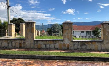 VENTA EXCELENTE LOTE UBICADO EN CHINAUTA CUNDINAMARCA