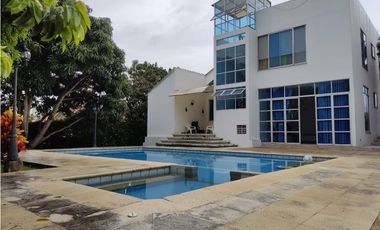 VENTA ESPECTACULAR CASA CAMPESTRE EN CHINAUTA CUNDINAMARCA