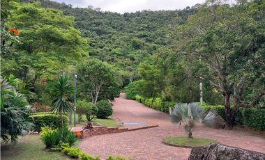 VENTA CASA FINCA EN CONJUNTO CERRADO EN CHINAUTA CUNDINAMARCA