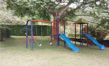 VENTA CASA FINCA EN CONJUNTO CERRADO EN CHINAUTA CUNDINAMARCA