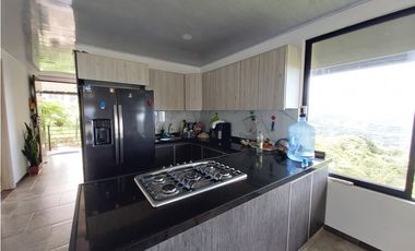 VENPERMUTO HERMOSA CASA DE CAMPO EN LA VEREDA EL GUAYABAL FUSAGASUG