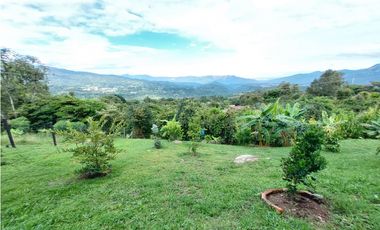 VENPERMUTO HERMOSA CASA DE CAMPO EN LA VEREDA EL GUAYABAL FUSAGASUG