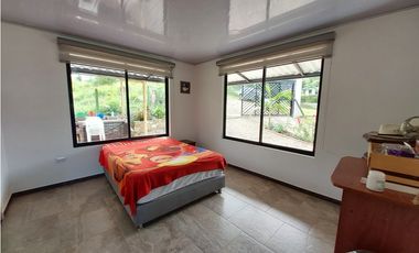 VENPERMUTO HERMOSA CASA DE CAMPO EN LA VEREDA EL GUAYABAL FUSAGASUG
