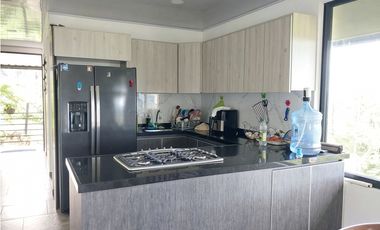 VENPERMUTO HERMOSA CASA DE CAMPO EN LA VEREDA EL GUAYABAL FUSAGASUG