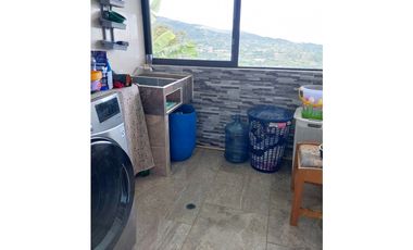 VENPERMUTO HERMOSA CASA DE CAMPO EN LA VEREDA EL GUAYABAL FUSAGASUG