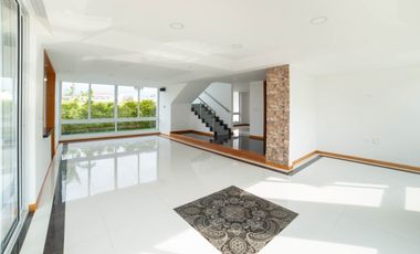 VEN PERMUTO LINDA CASA DENTRO DE CONDOMINIO EN FUSAGASUGA C/MARCA