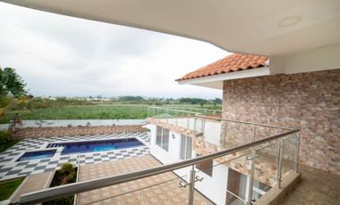 VEN PERMUTO LINDA CASA DENTRO DE CONDOMINIO EN FUSAGASUGA C/MARCA