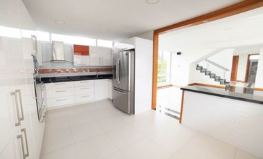 VEN PERMUTO LINDA CASA DENTRO DE CONDOMINIO EN FUSAGASUGA C/MARCA