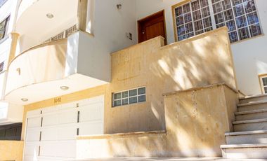 SE ALQUILA CASA EN CALI EL INGENIO CON PISCINA PARQ. 4 CARROS LUJO