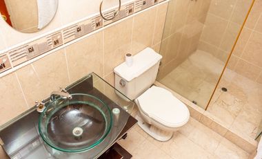 SE ALQUILA CASA EN CALI EL INGENIO CON PISCINA PARQ. 4 CARROS LUJO