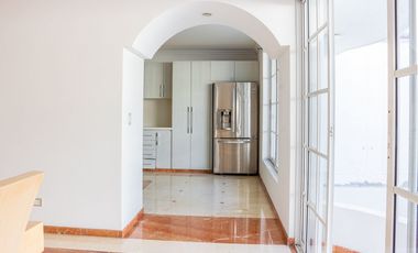 SE ALQUILA CASA EN CALI EL INGENIO CON PISCINA PARQ. 4 CARROS LUJO