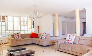 SE ALQUILA CASA EN CALI EL INGENIO CON PISCINA PARQ. 4 CARROS LUJO