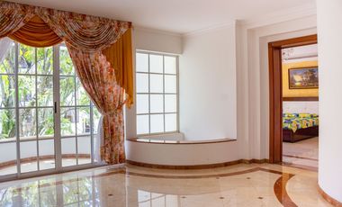 SE ALQUILA CASA EN CALI EL INGENIO CON PISCINA PARQ. 4 CARROS LUJO