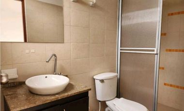Se vende casa en conjunto cerrado excelente sector
