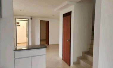 Se vende casa en conjunto cerrado excelente sector