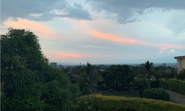 SE ALQUILA HERMOSA CASA EN CALI EN ZONA EXCLUSIVA DE  CIUDAD JARDIN