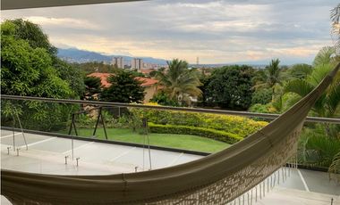 SE ALQUILA HERMOSA CASA EN CALI EN ZONA EXCLUSIVA DE  CIUDAD JARDIN