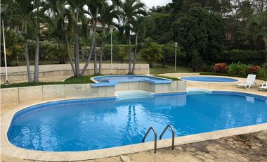 SE ALQUILA HERMOSA CASA EN CALI EN ZONA EXCLUSIVA DE  CIUDAD JARDIN