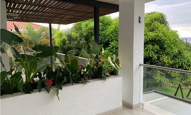 SE ALQUILA HERMOSA CASA EN CALI EN ZONA EXCLUSIVA DE  CIUDAD JARDIN