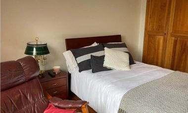 Amplia casa con terrazas para venta en Gratamira