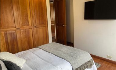 Amplia casa con terrazas para venta en Gratamira