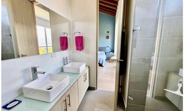 Acogedora Casa Envig Montessori 208m2 💰1970 Mill