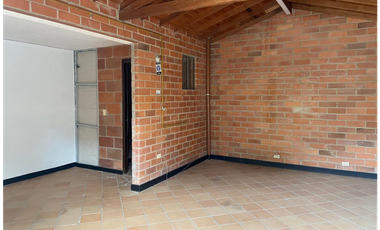 Casa Unifamiliar a  cuadras del parque principal -El  retiro