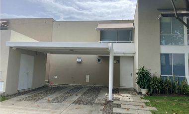 Se vende casa en Casa Campo